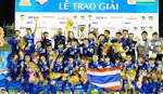 Thái Lan lên ngôi vô địch giải bóng đá nữ Đông Nam Á 2015. Đội tuyển nữ Thái Lan đã lên ngôi vô địch giải bóng đá nữ Đông Nam Á 2015 sau khi đánh bại Myanmar với tỉ số sát nút 3-2 trong trận chung kết diễn ra lúc 19h tối nay (10/5) trên SVĐ Thống Nhất - Tp Hồ Chí Minh