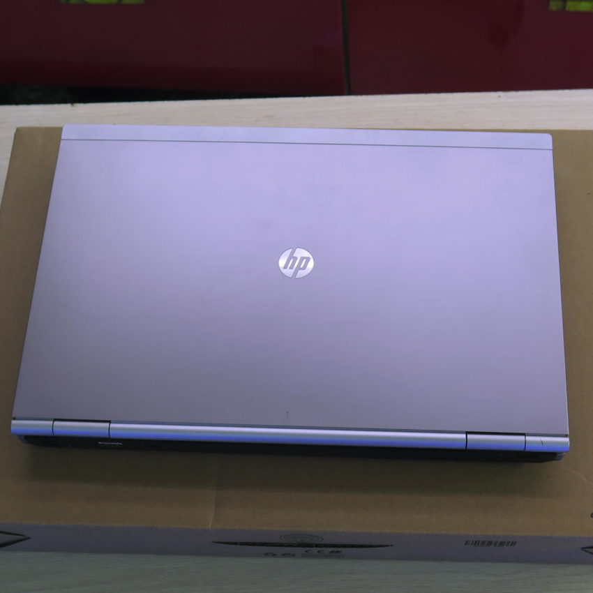 Laptop HP EliteBook 8560P i5-2520M 4GB 250GB VGA