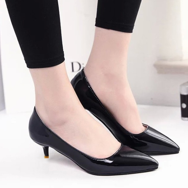 Giày cao gót mũi nhọn 3cm size 38 (Đen)