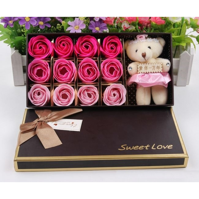 Hộp quà 12 Hoa hồng sáp thơm 3D kèm Gấu bông cao cấp